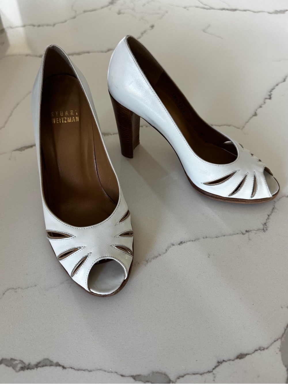 Vintage Stuart Weitzman White Peep-Toe Leather Heels size 4